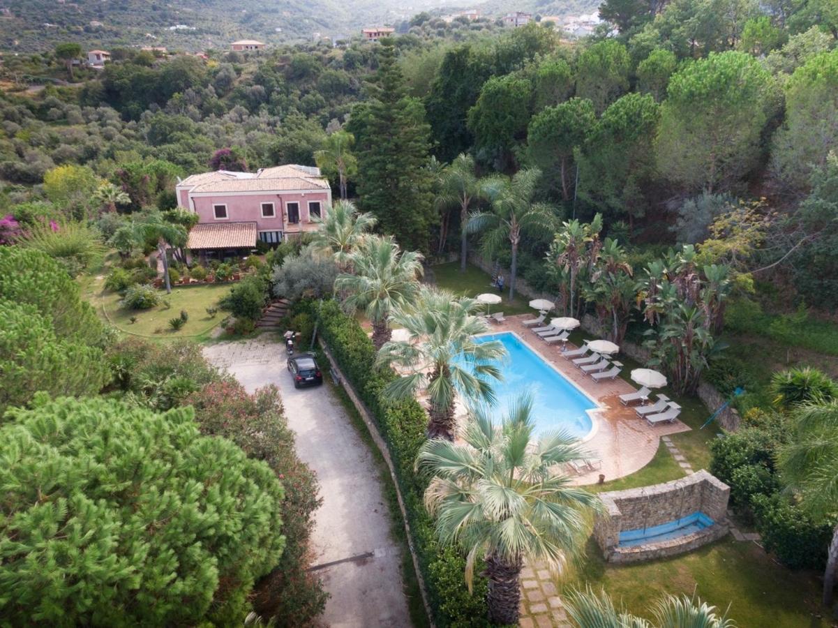 Agriturismo Villa Luca SantʼAgata di Militello Buitenkant foto
