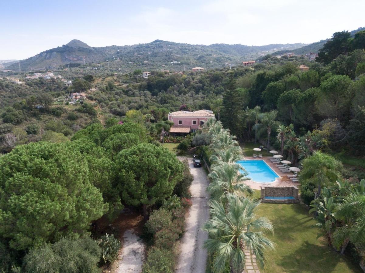 Agriturismo Villa Luca SantʼAgata di Militello Buitenkant foto