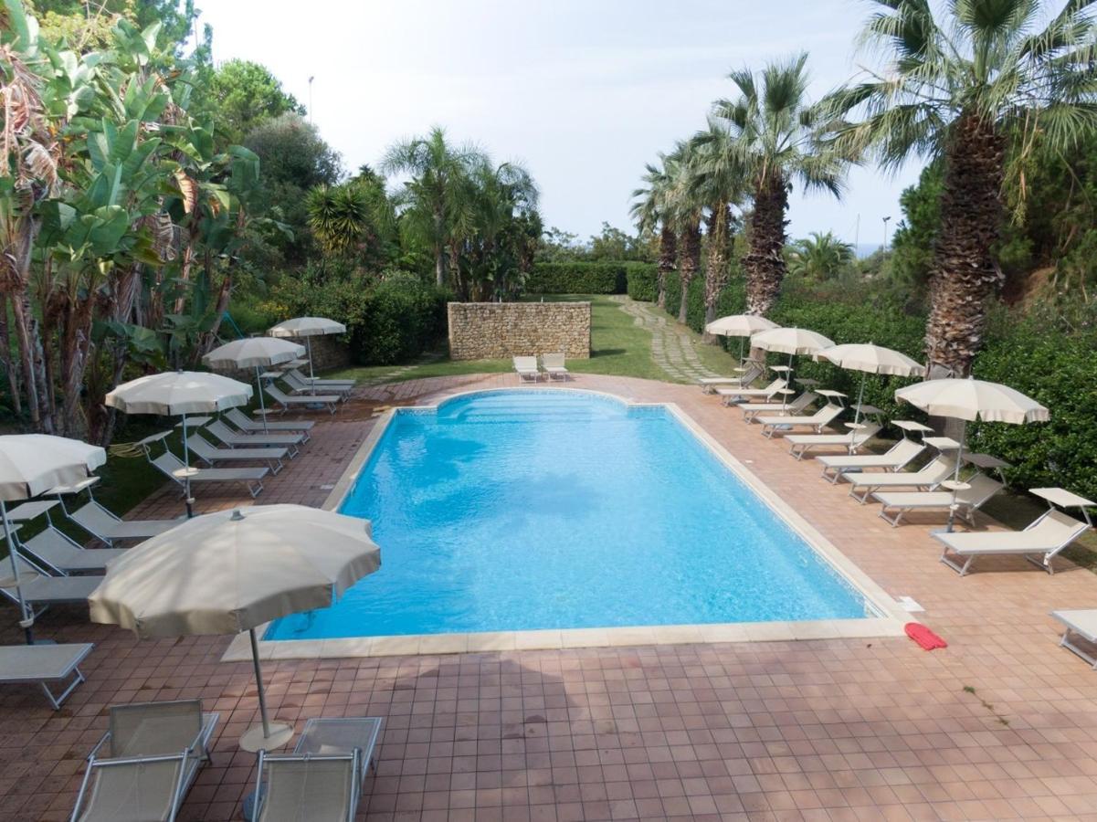 Agriturismo Villa Luca SantʼAgata di Militello Buitenkant foto
