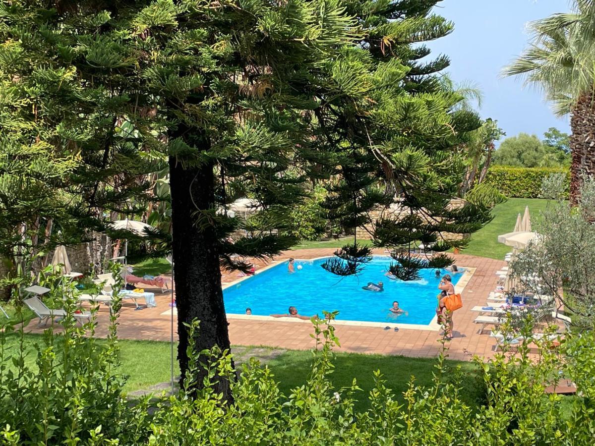 Agriturismo Villa Luca SantʼAgata di Militello Buitenkant foto