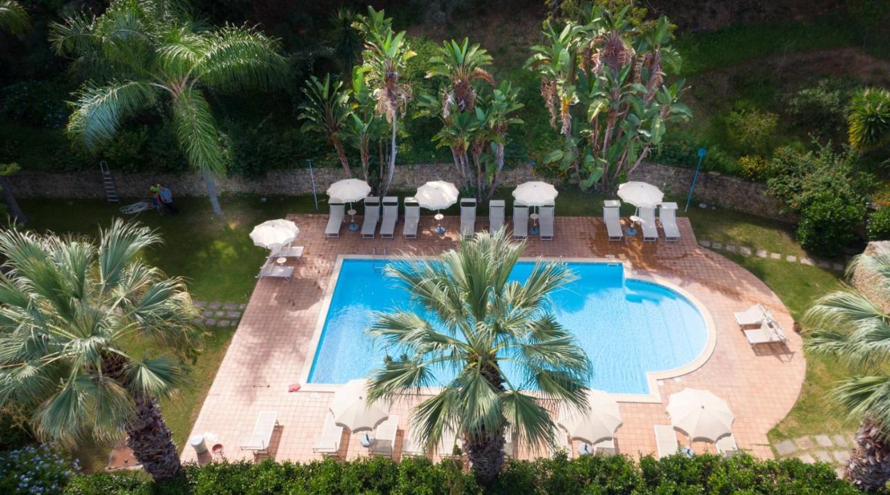 Agriturismo Villa Luca SantʼAgata di Militello Buitenkant foto