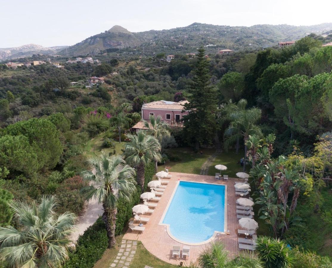 Agriturismo Villa Luca SantʼAgata di Militello Buitenkant foto